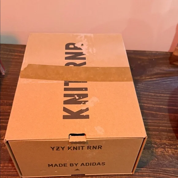 Adidas Yeezy Knit RNR Fade Onyx 10 - Picture 9 of 10